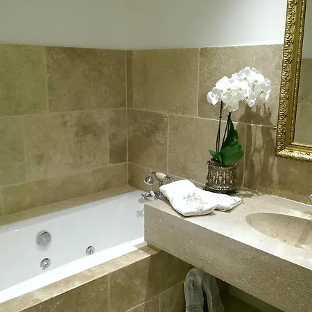 Hotel Domaine De Saint-gery - Teritoria 4*