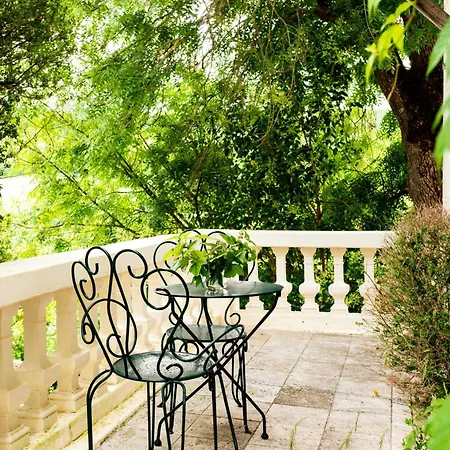 Domaine De Saint-géry Hotel 4*