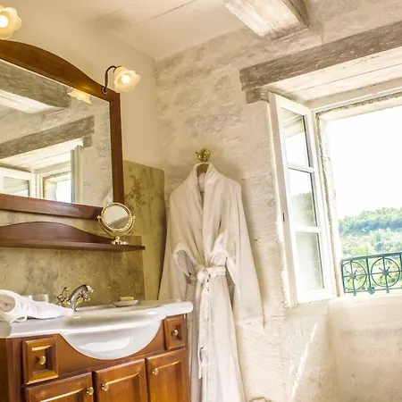 Domaine De Saint-géry 4*