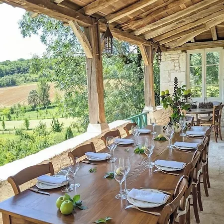 Hotel Domaine De Saint-gery - Teritoria 4*